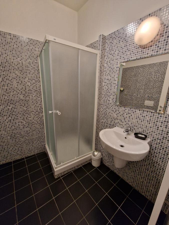 Reznicka Apartments Прага Екстериор снимка